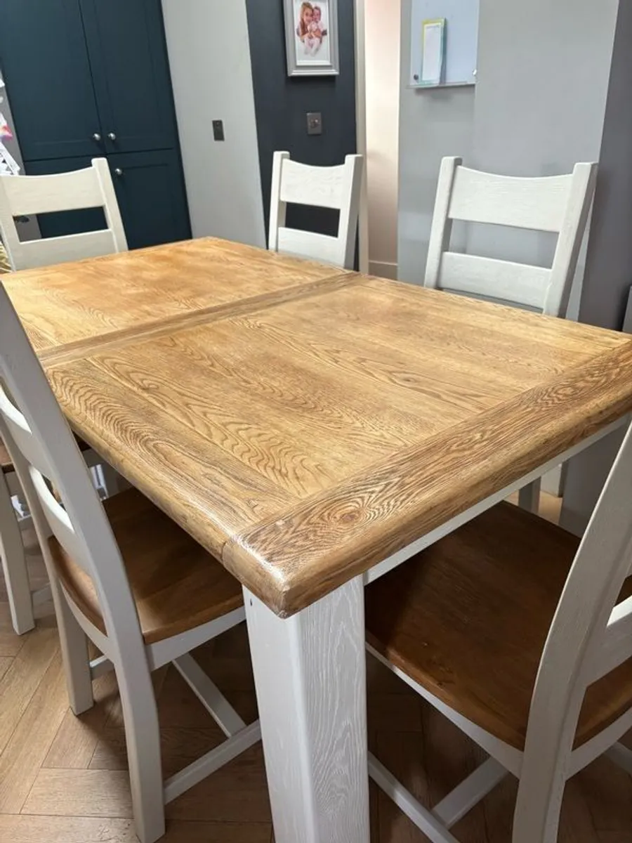 solid Oak Extendable Dining Table & 6 Chairs - Image 2