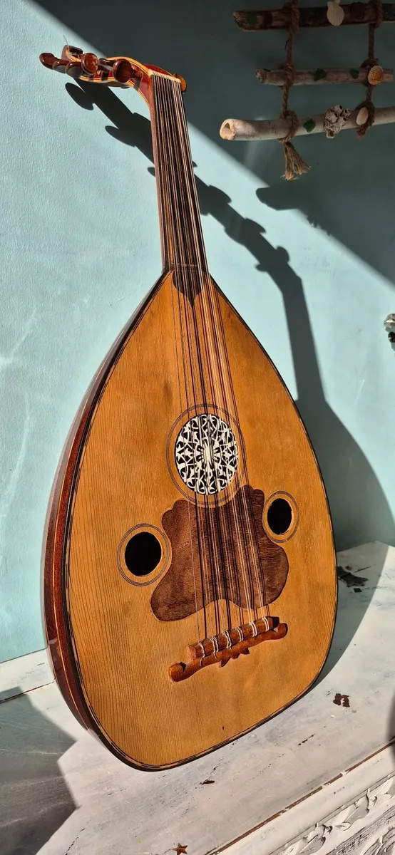 Beautiful Arabic Oud (Lute) with Hard Case - Image 1