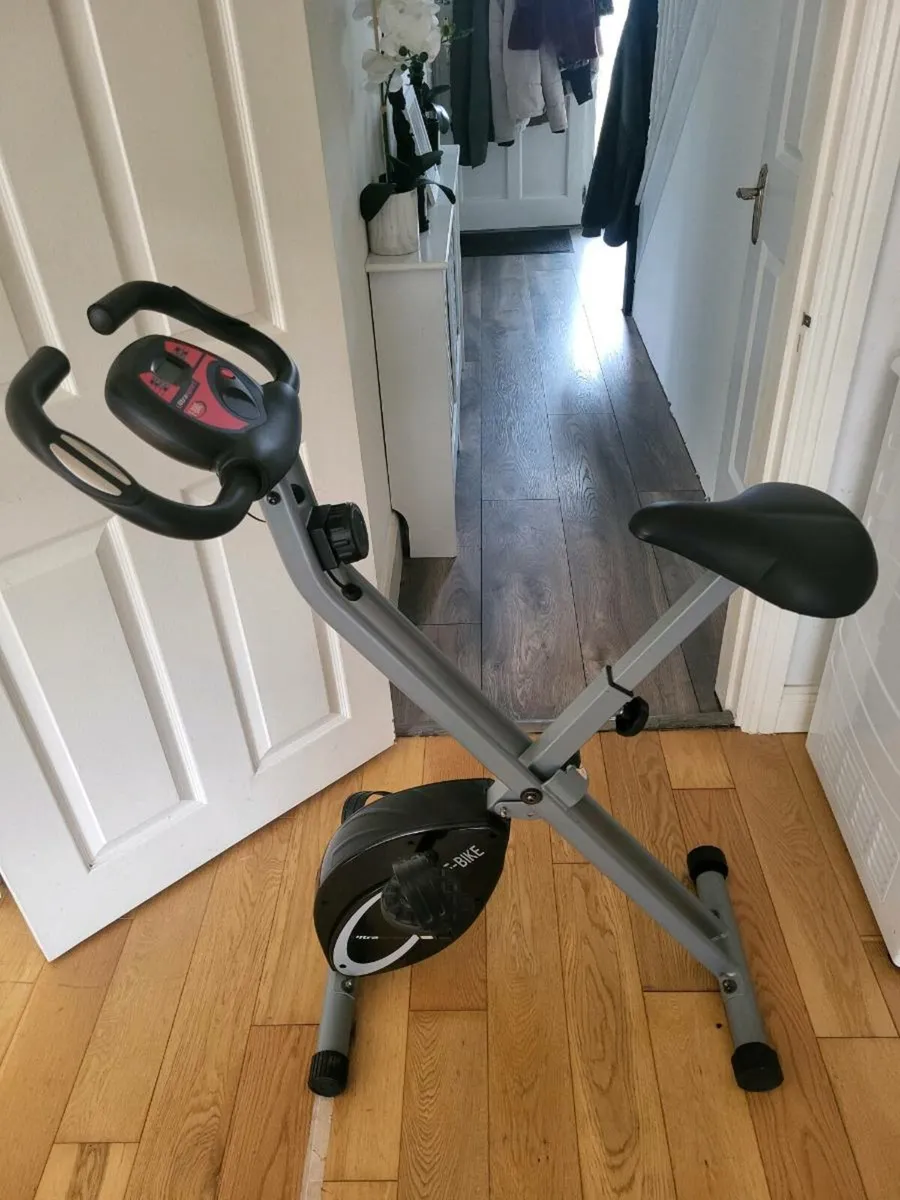 Exercise bike - Image 1