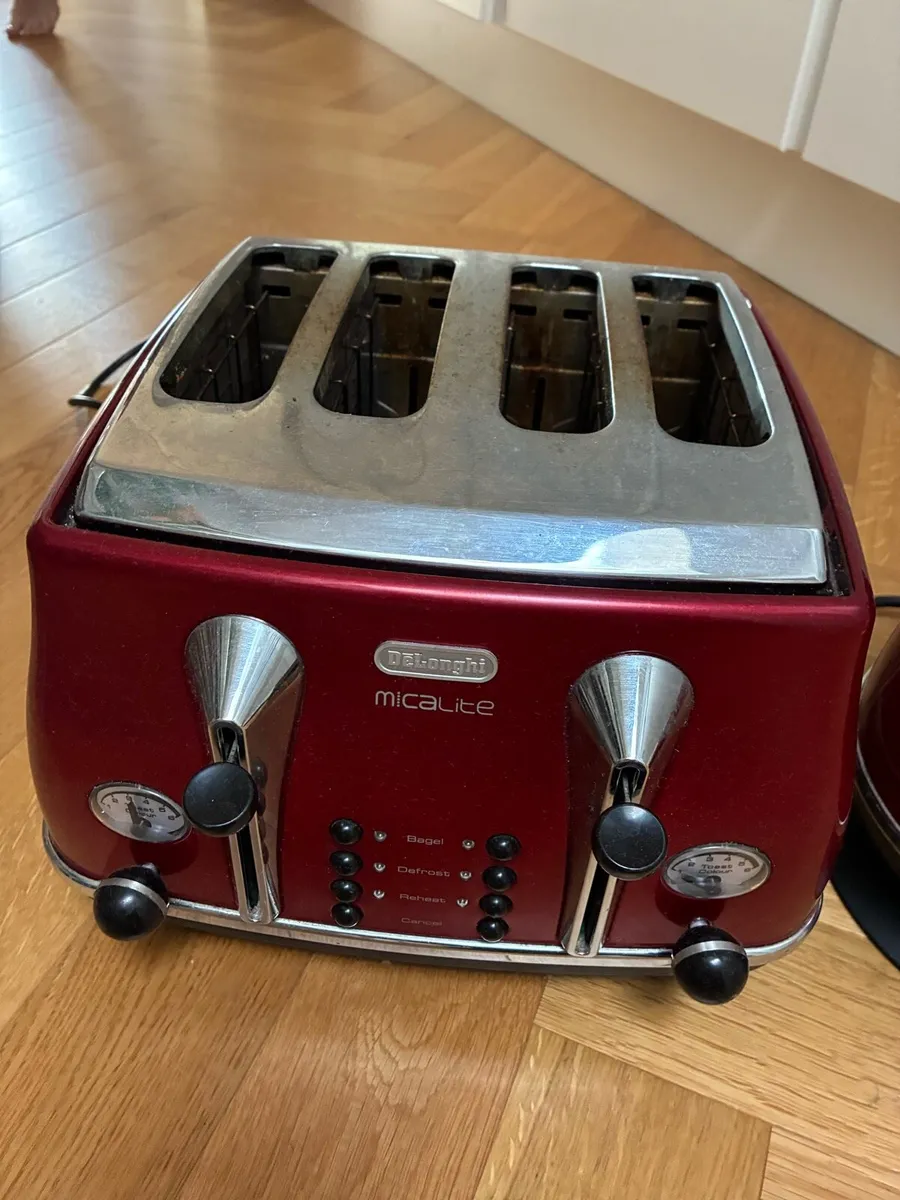 Delonghi toaster & kettle - Image 2
