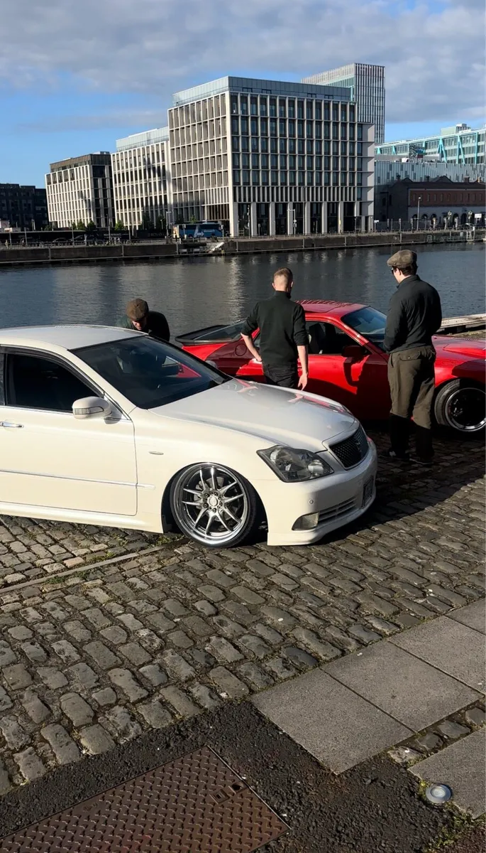 2004 Toyota Crown Tax + Nct - Image 3