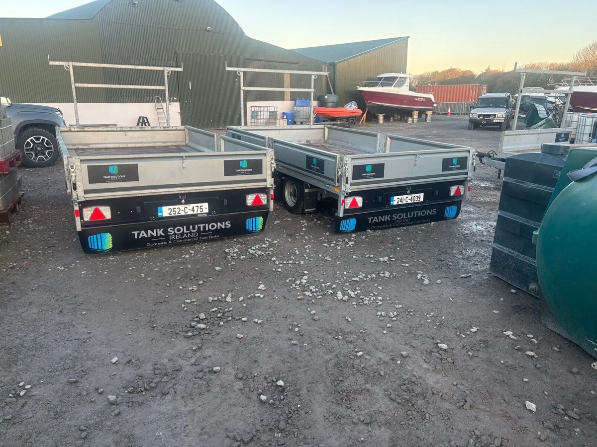 Trailer - Image 1