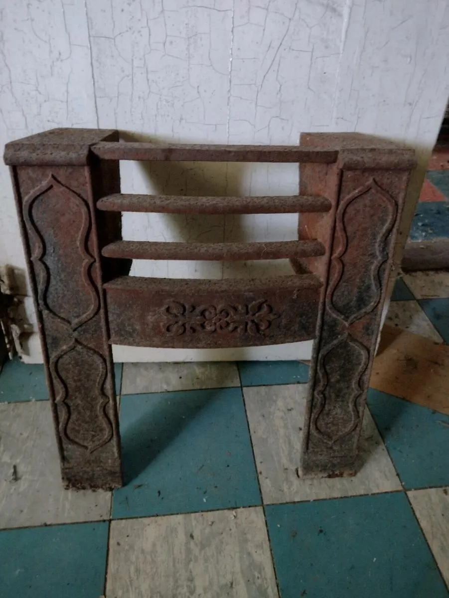 Antique House Parts - Image 4