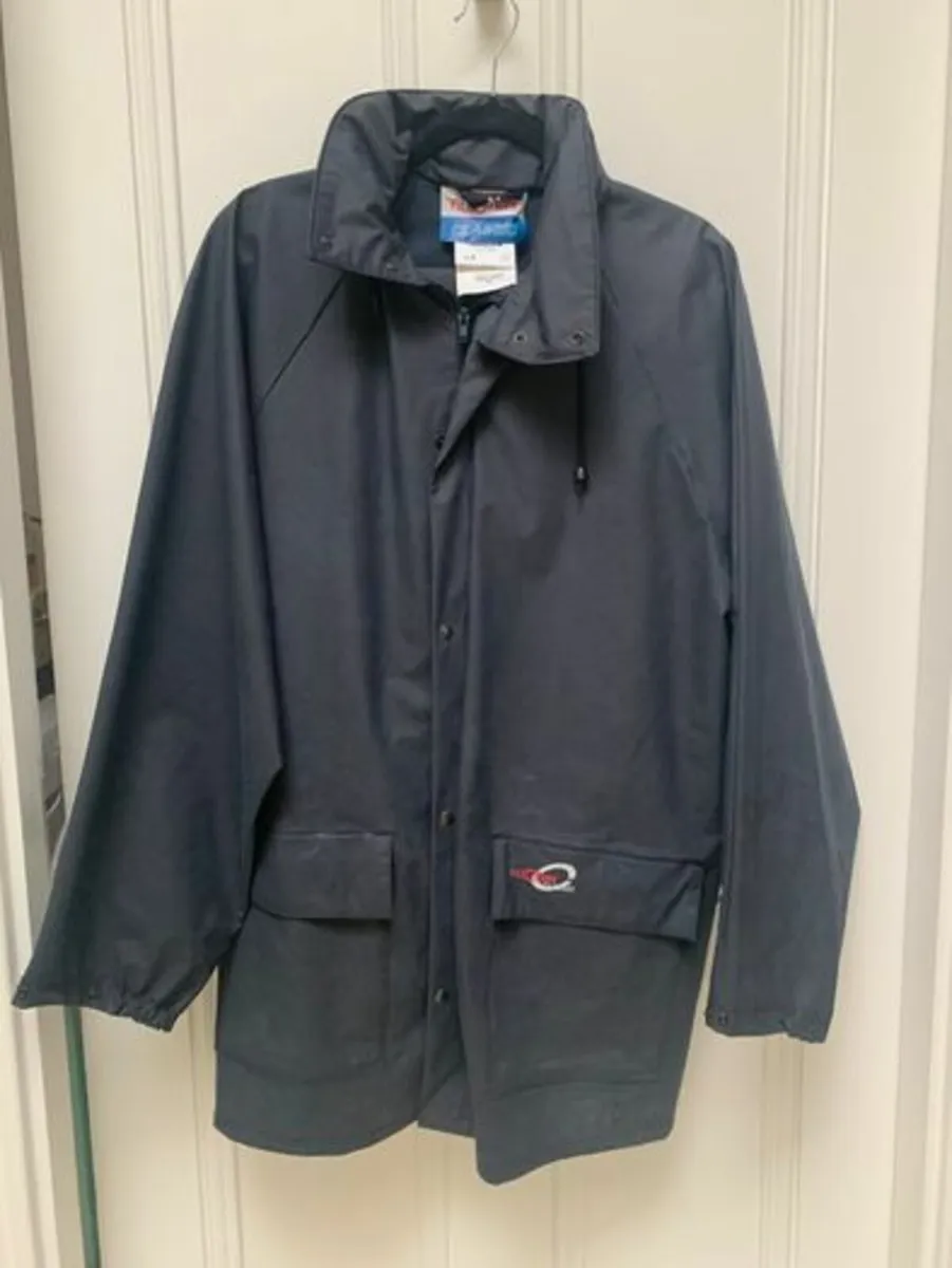 Men's Raingear - Water and Windproof Jacket: Mediu - Image 1