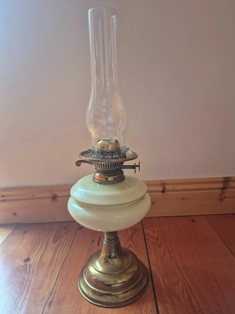 Oil lamp