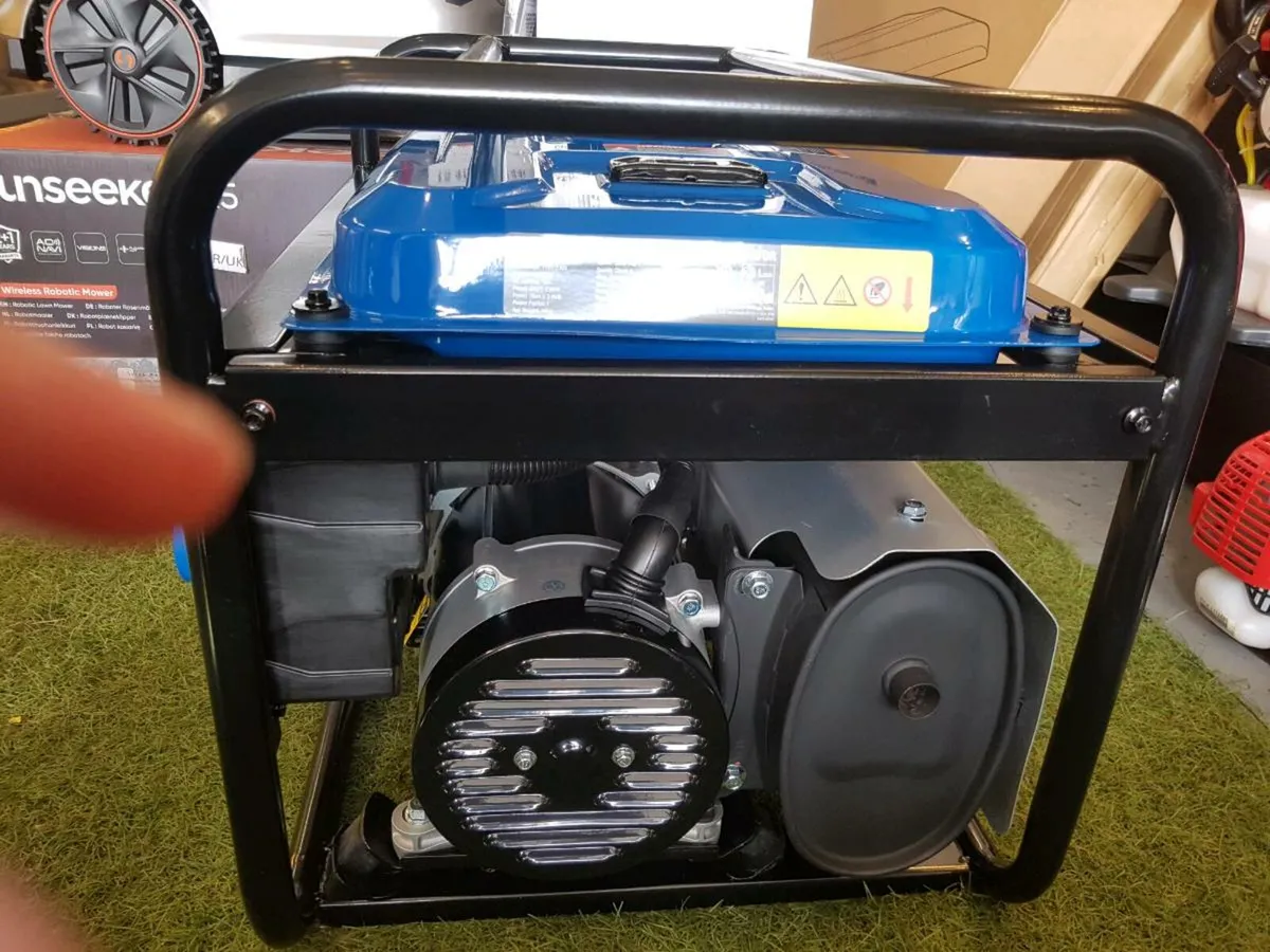 HYUNDAI PETROL GENERATOR FOR SALE - Image 3