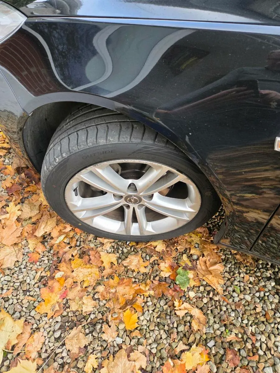 Opel Insignia - Image 1