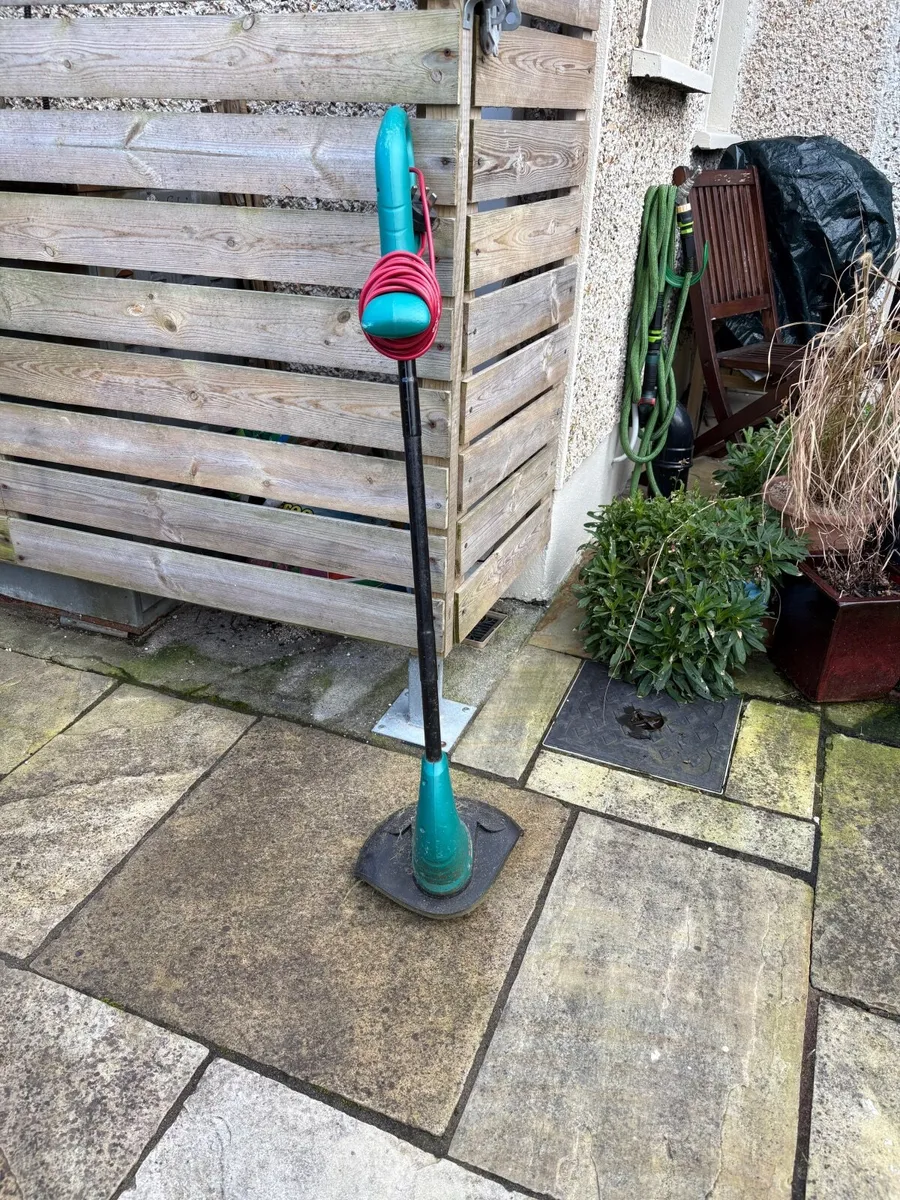 Electric Garden Strimmer - Image 1