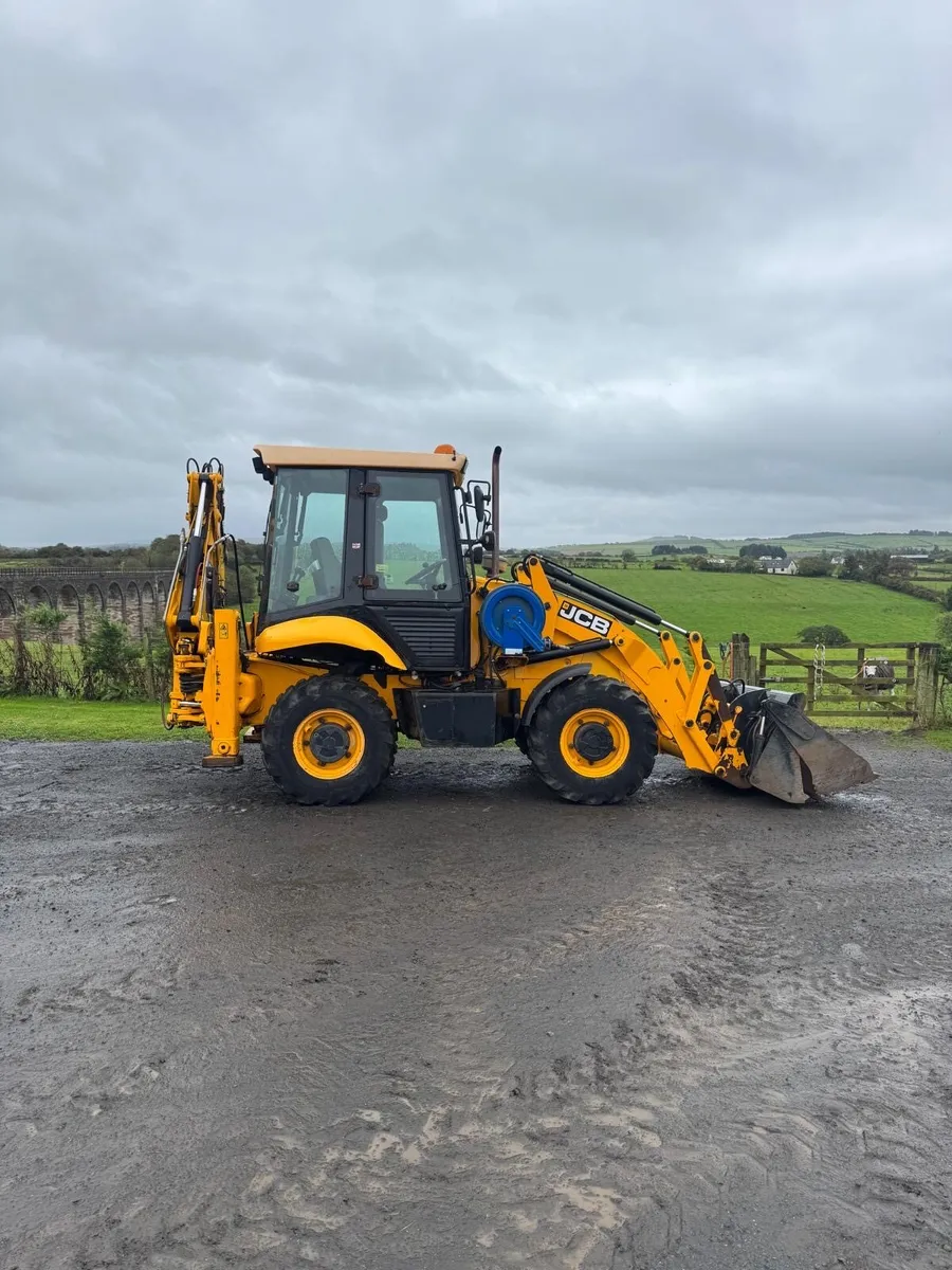 JCB 2CX Streetmaster - Image 2