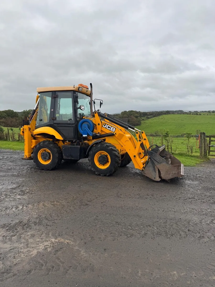 JCB 2CX Streetmaster - Image 3