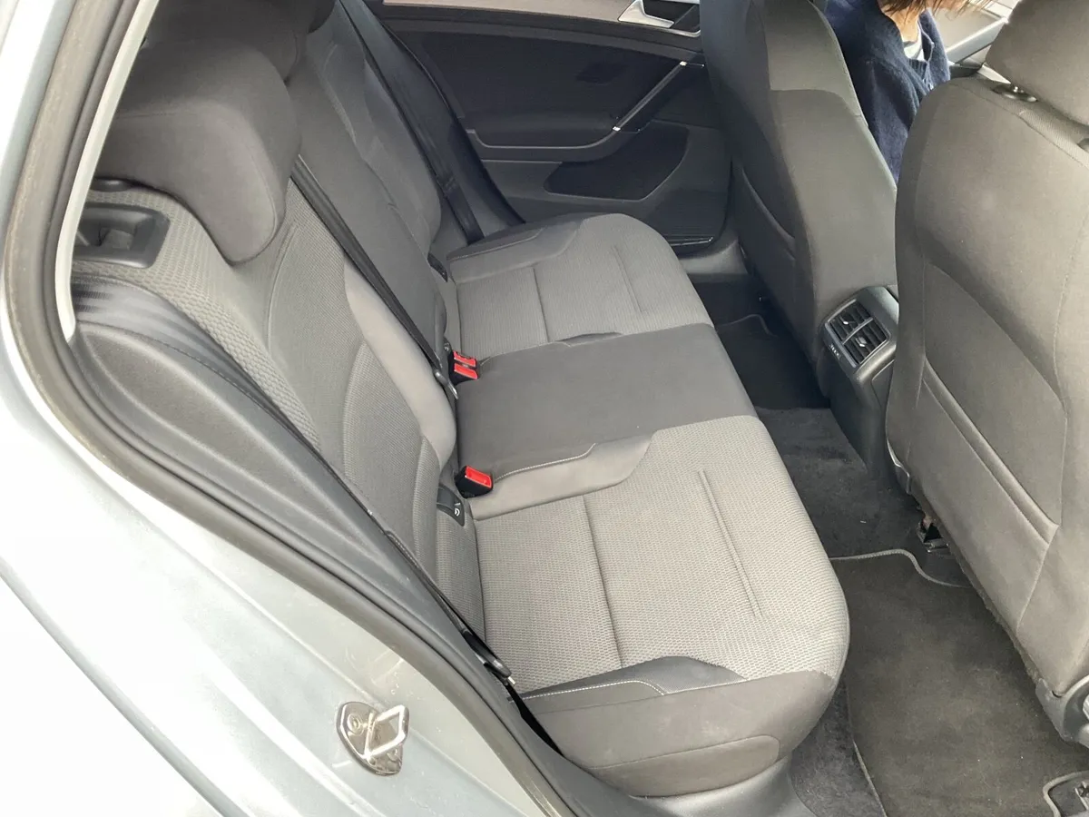Volkswagen Golf 2015 TSI - Image 4