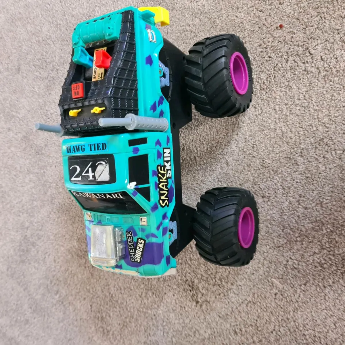Car - Image 2