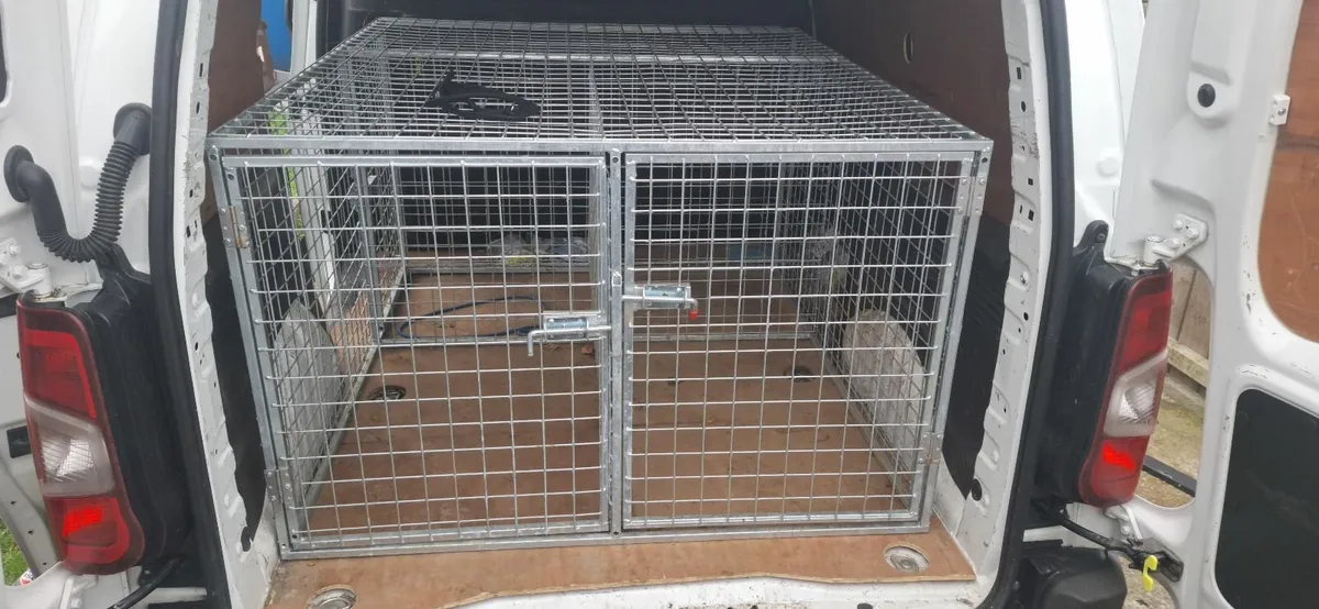 Galvanised 3 compartment dog cage / transporter - Image 3