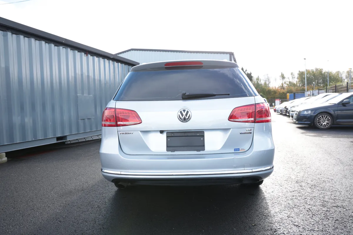 VOLKSWAGON PASSAT 2013 SILVER - Image 4