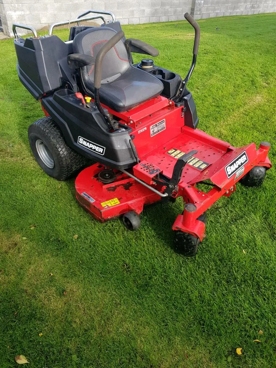 Snapper ztx 275 zero turn lawnmower - Image 1