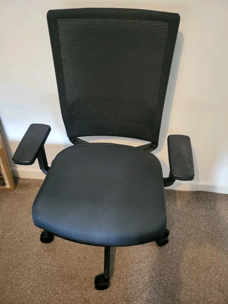 Office chair - Image 2