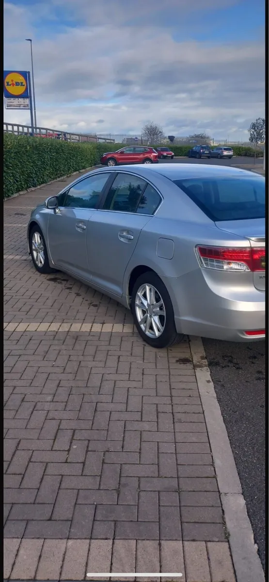 Toyota avensis for sale - Image 3
