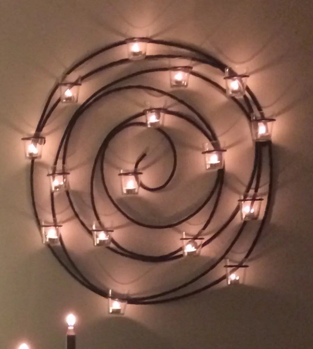 Spiral candle holder wall - Image 1