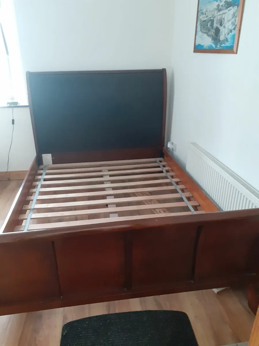 Double bed - Image 1