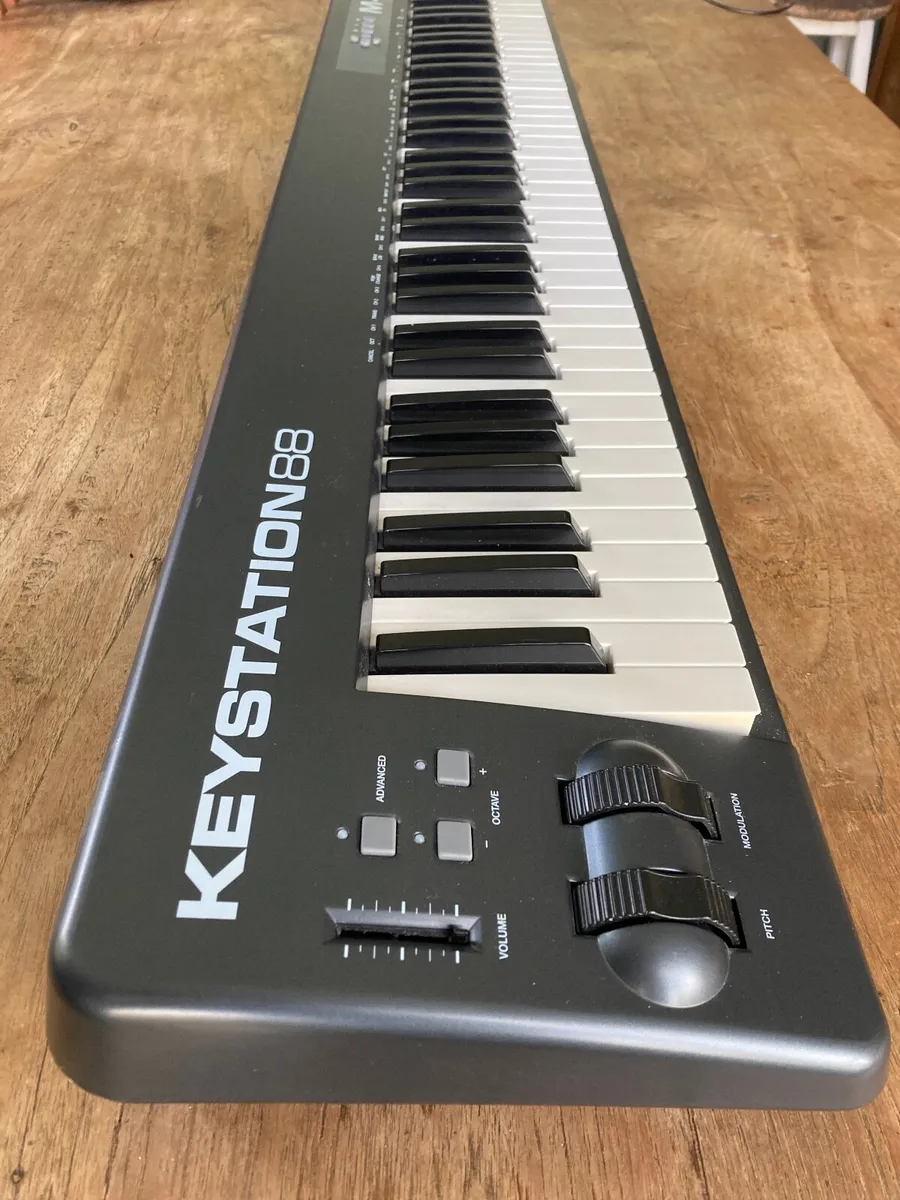 M-Audio Keystation88 MkII MIDI Controller - Image 1