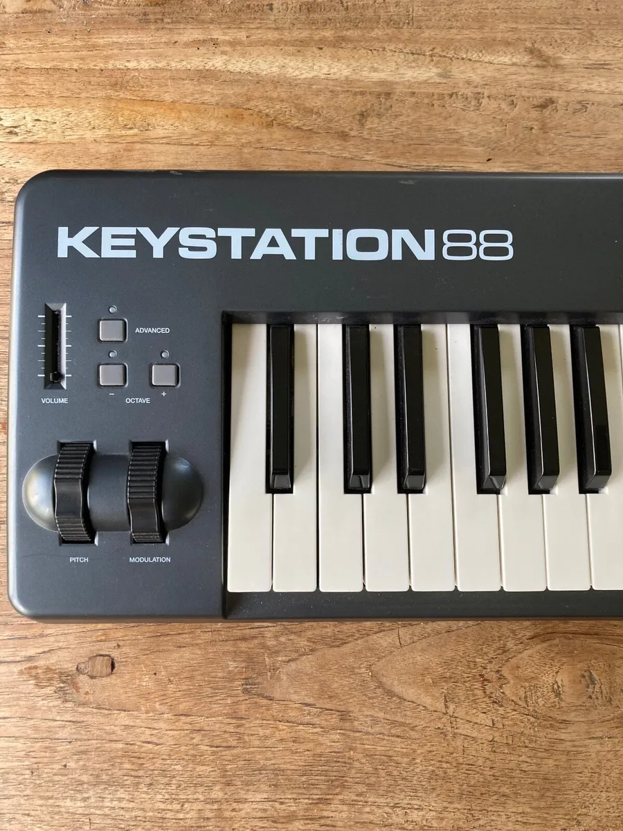 M-Audio Keystation88 MkII MIDI Controller - Image 2