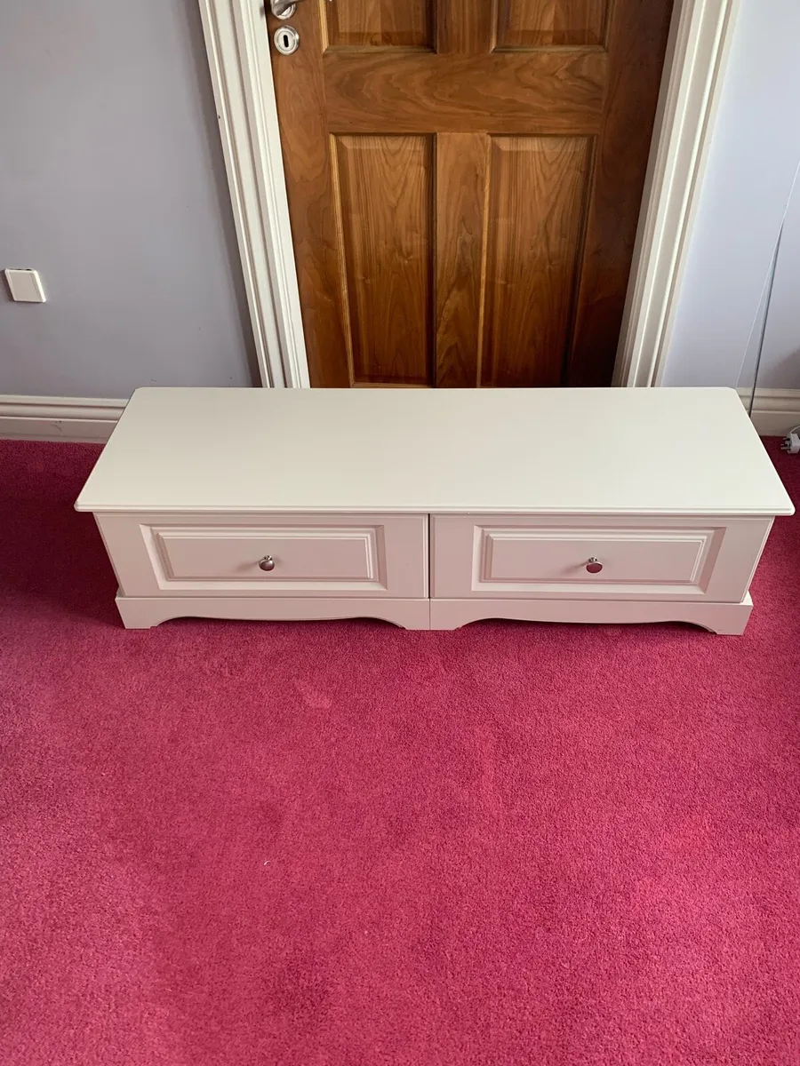 Bedroom storage box - Image 1