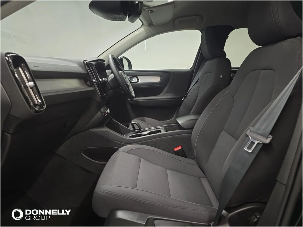 Volvo XC40 Estate Inscription - Image 4