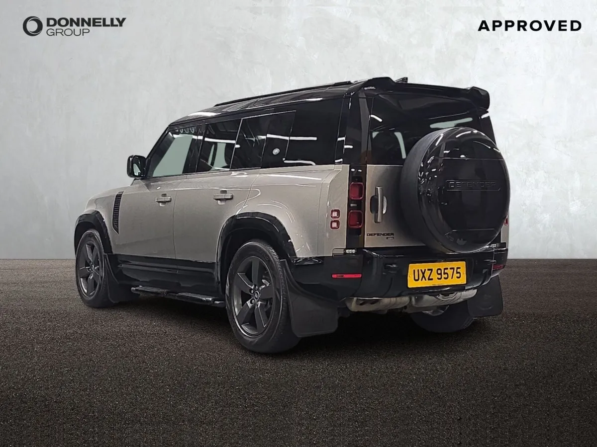 Land Rover Defender Diesel Estate X-Dynamic HSE - Image 2