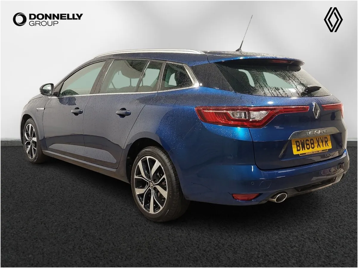Renault Megane Diesel Sport Tourer Iconic - Image 2