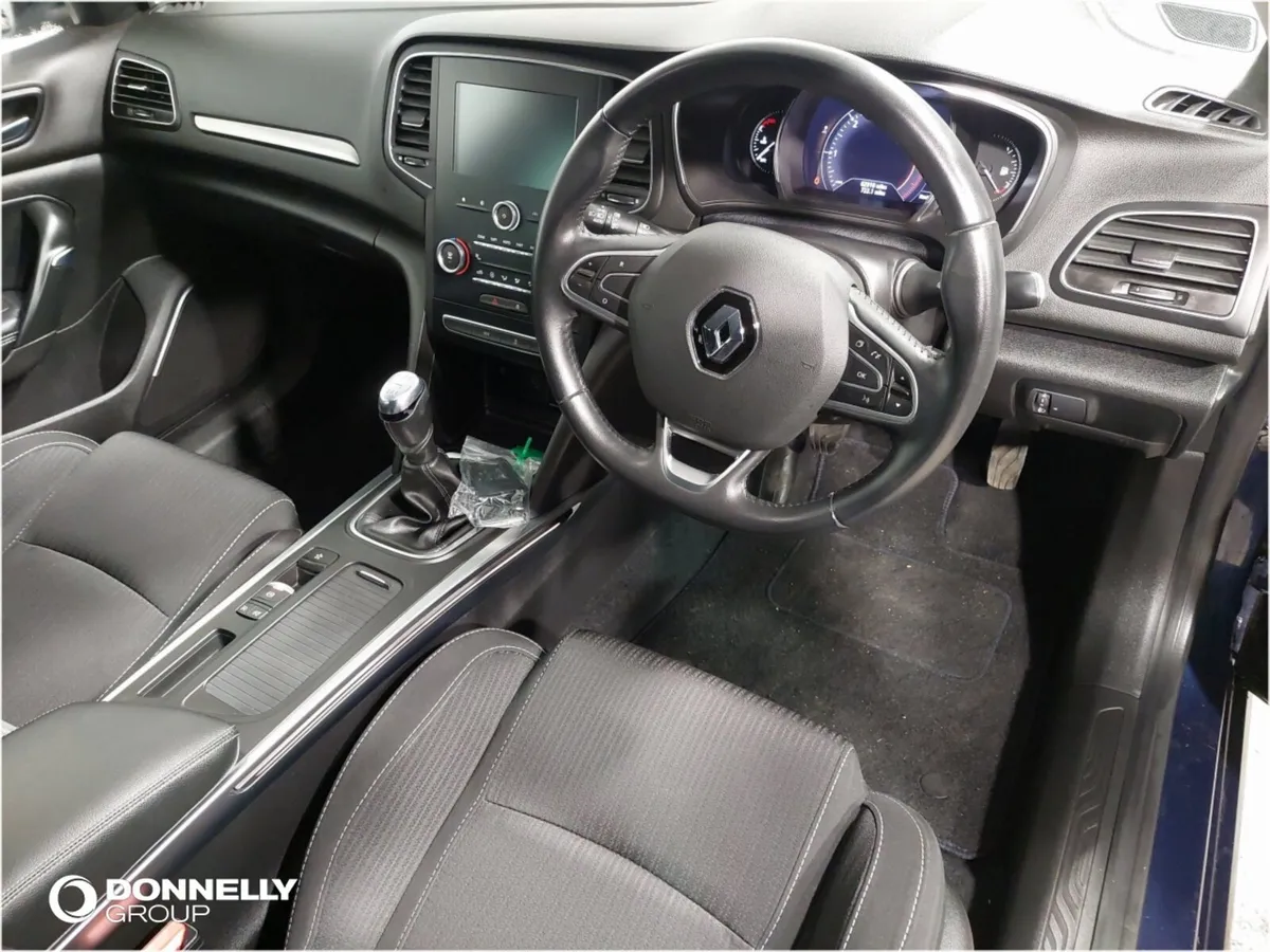 Renault Megane Diesel Sport Tourer Iconic - Image 4