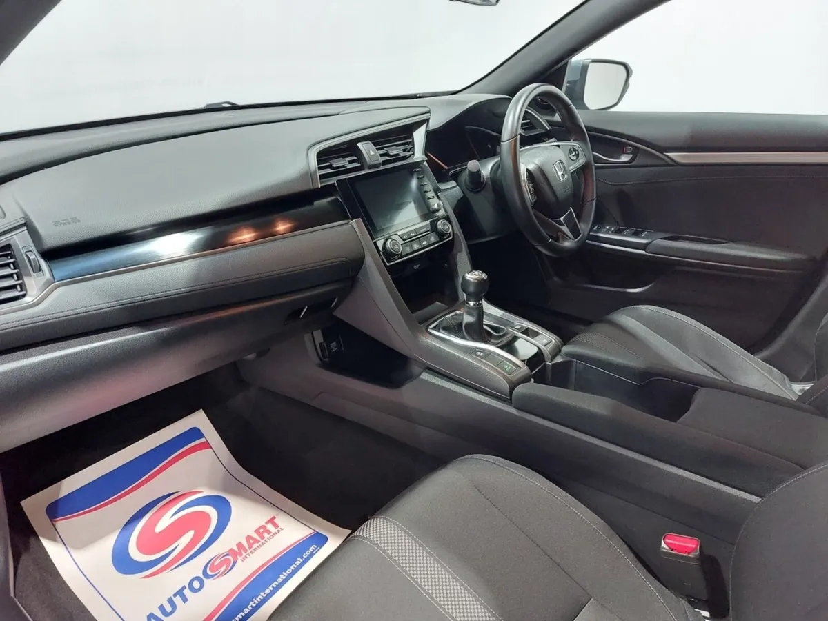 Honda Civic Hatchback Sport - Image 2