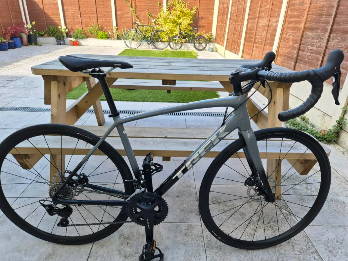 Road bike - Image 1