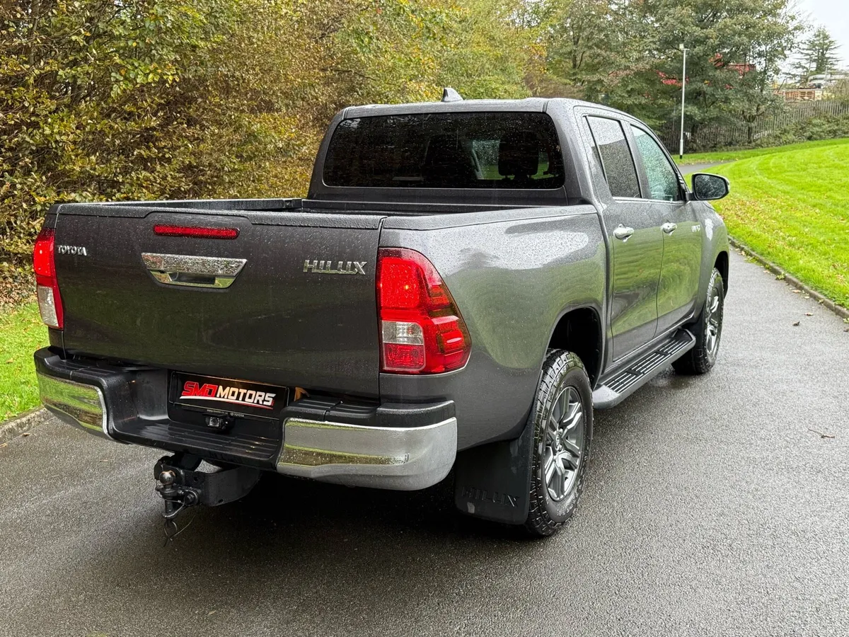Toyota hilux - Image 3