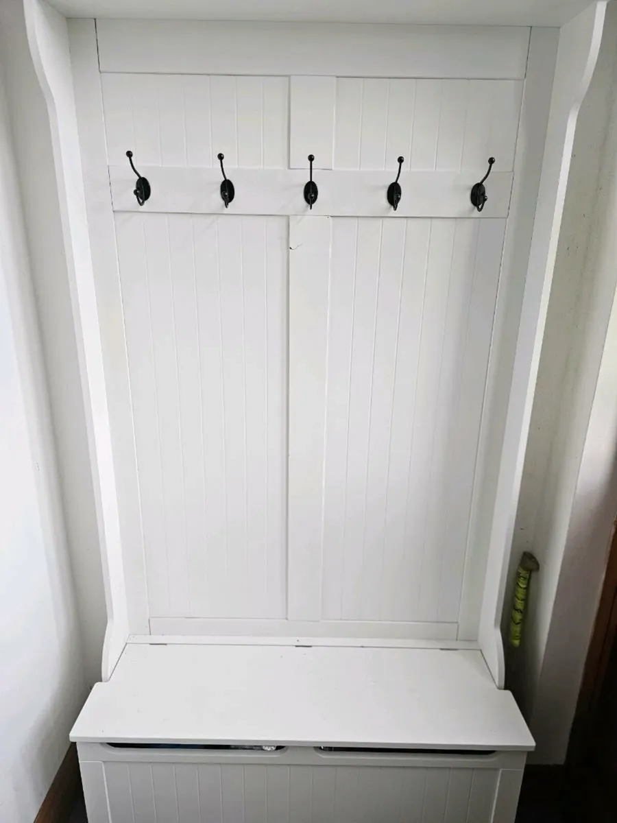 Hallway Unit - Image 1