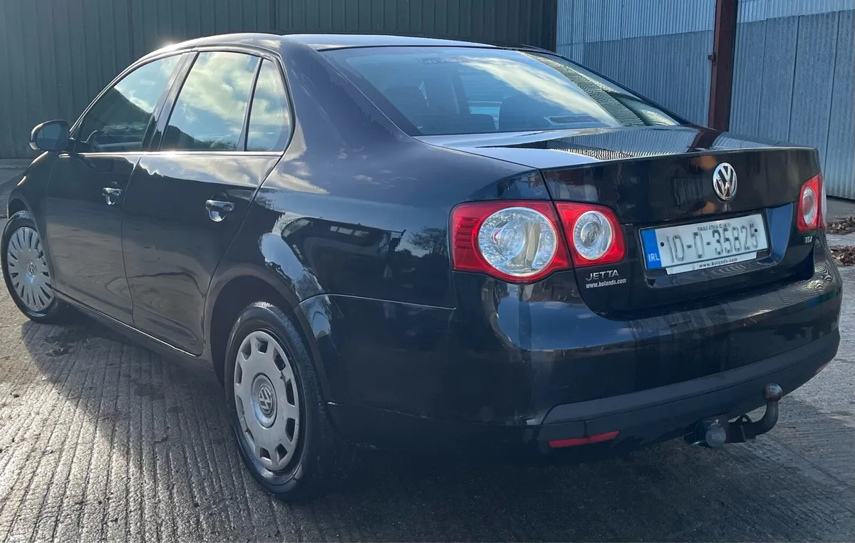 Volkswagen Jetta - Image 2