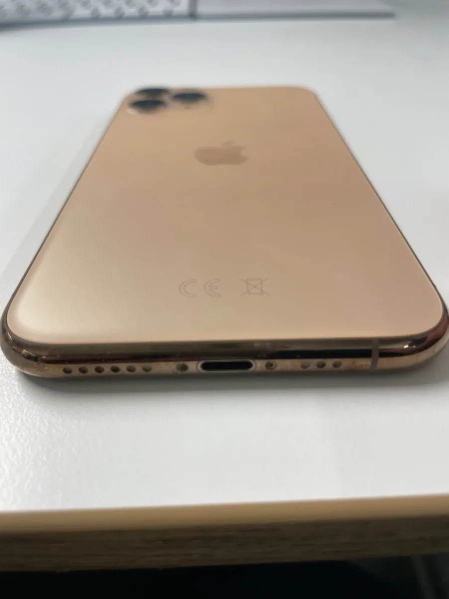 Like new Iphone - Image 3