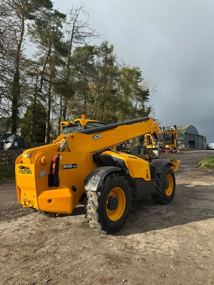 2020 JCB 540-140 - Image 1