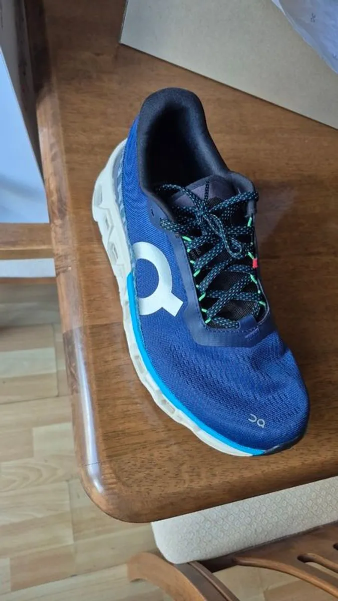 Running shoes - Image 1