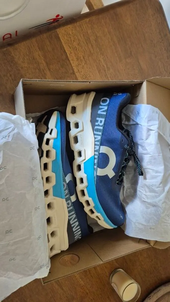 Running shoes - Image 2