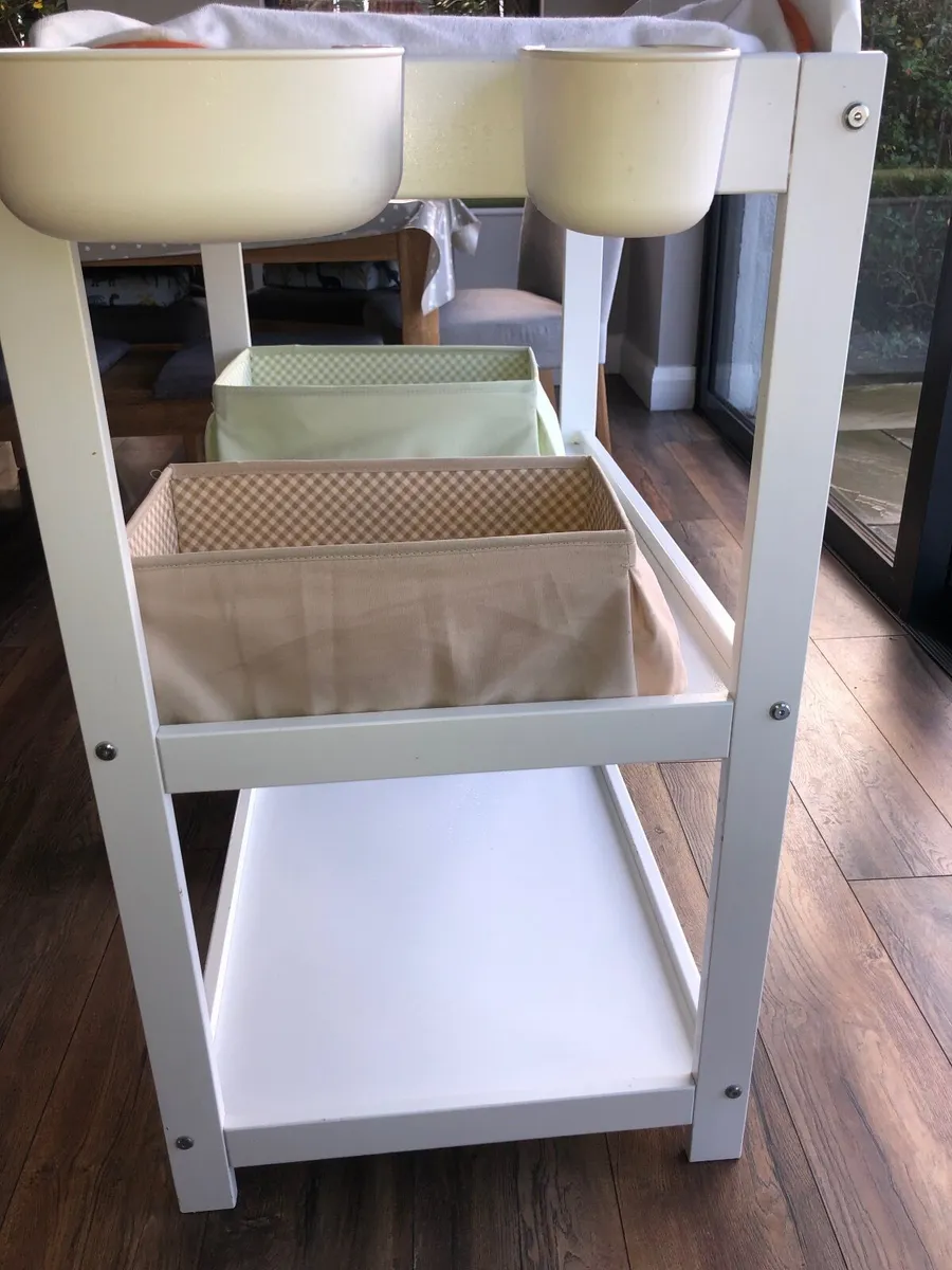 Baby changer - Image 3