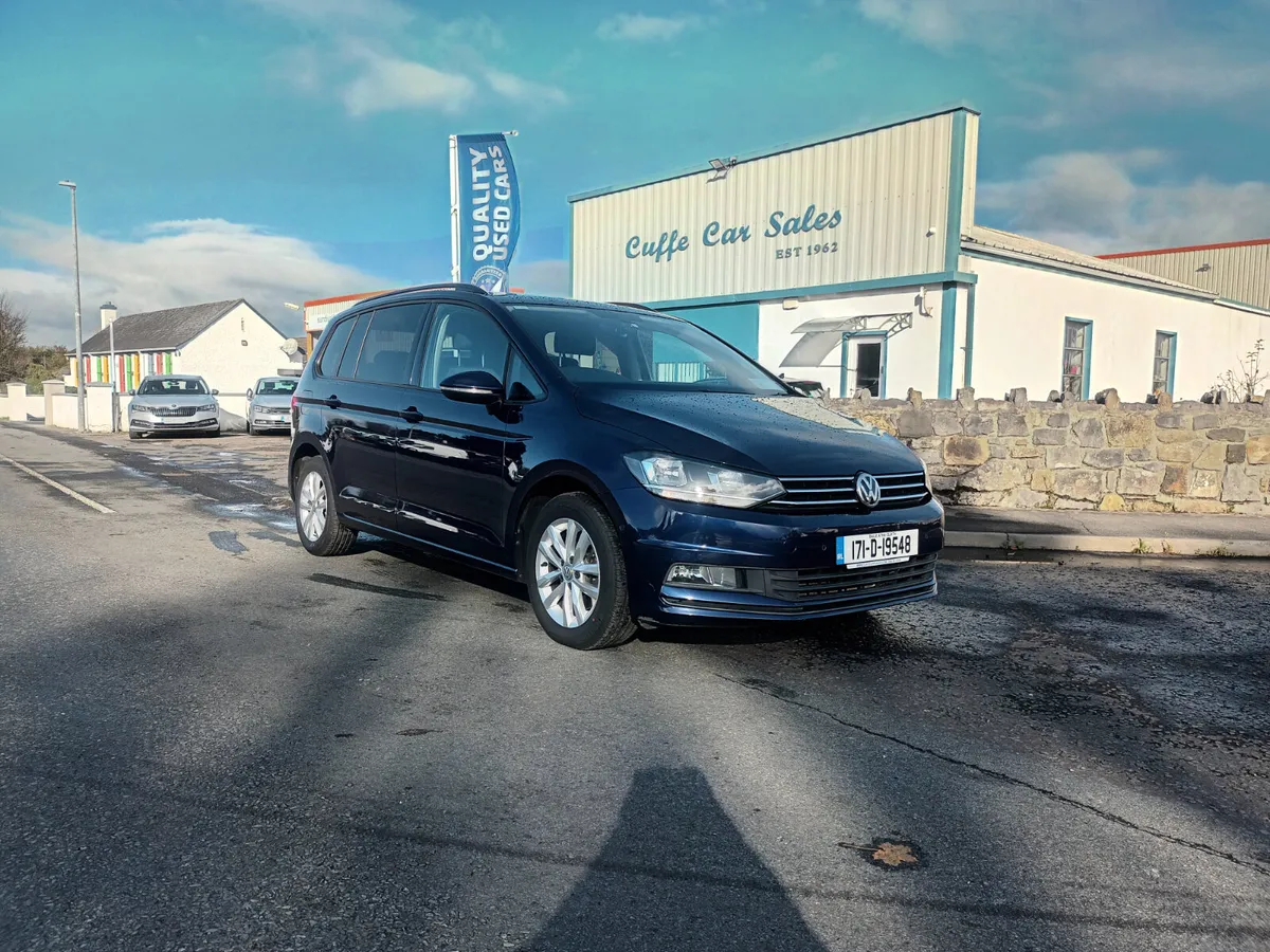 2017 VW Touran CL BLUEMOTION 1.6 TDI 7 Seater - Image 1