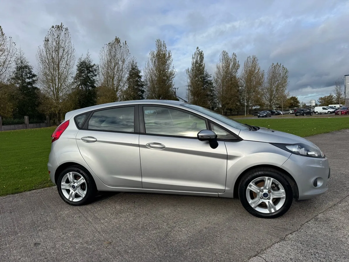 ** Fiesta 1 OWNER!! / LOW kms / Fresh NCT / Mint!* - Image 3