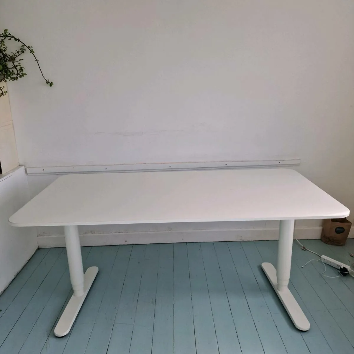 Electric Standing or sitting desk - Image 3