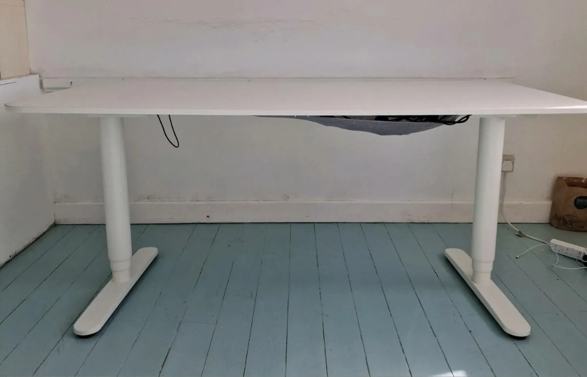 Electric Standing or sitting desk - Image 4