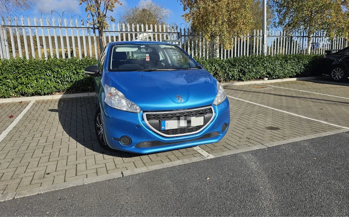 2013 Peugeot 208 - Image 1
