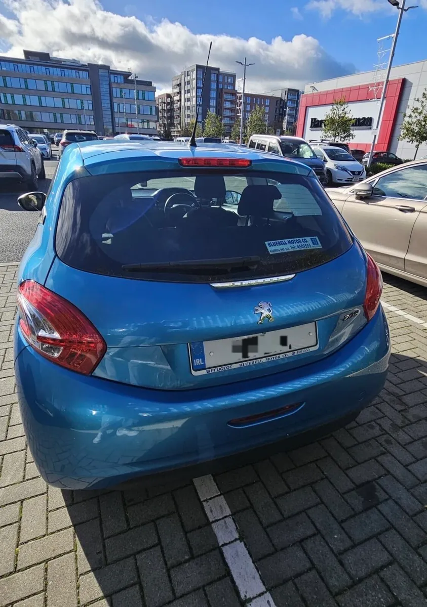 2013 Peugeot 208 - Image 2