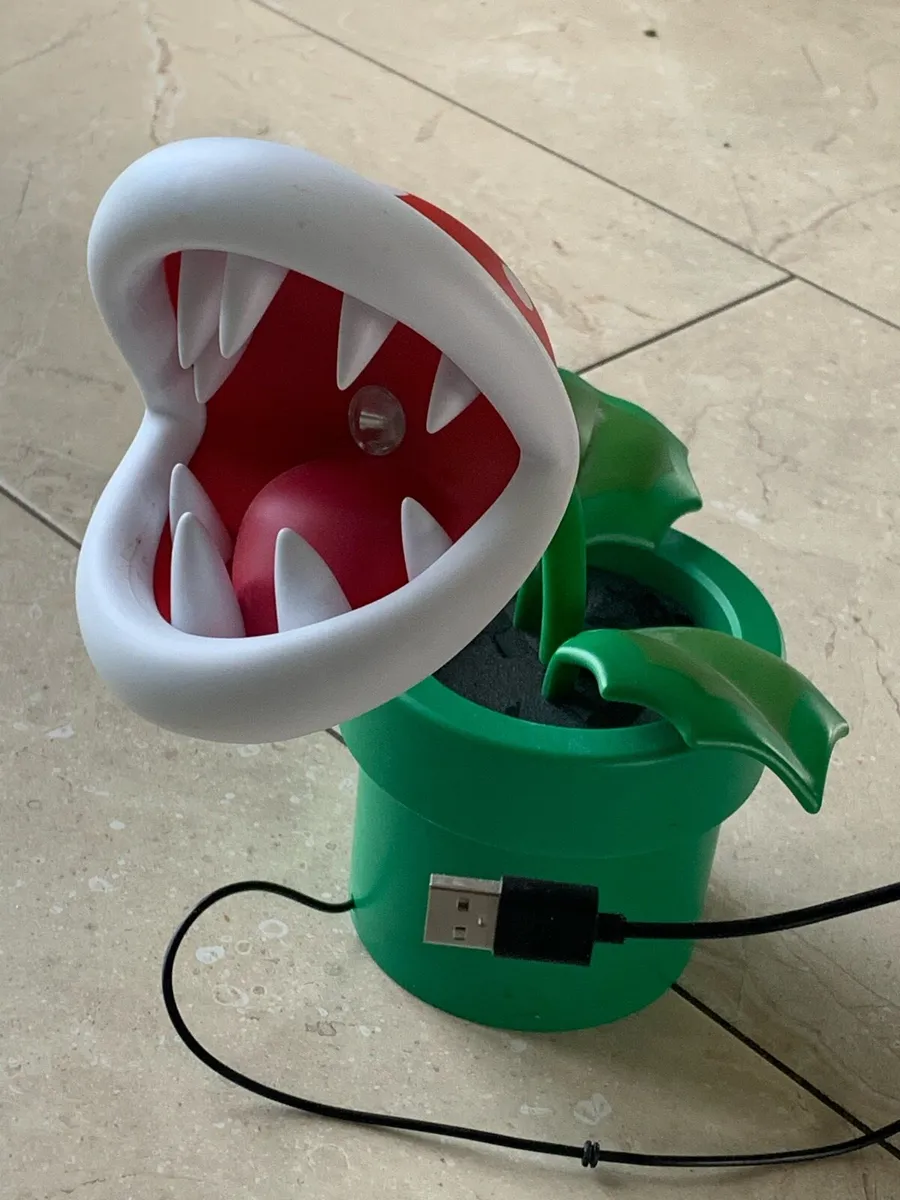 Super Mario Piranha Plant Posable Lamp - Image 1