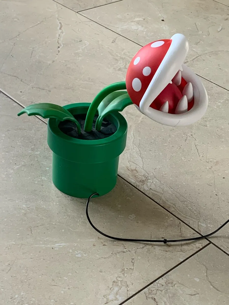 Super Mario Piranha Plant Posable Lamp - Image 2