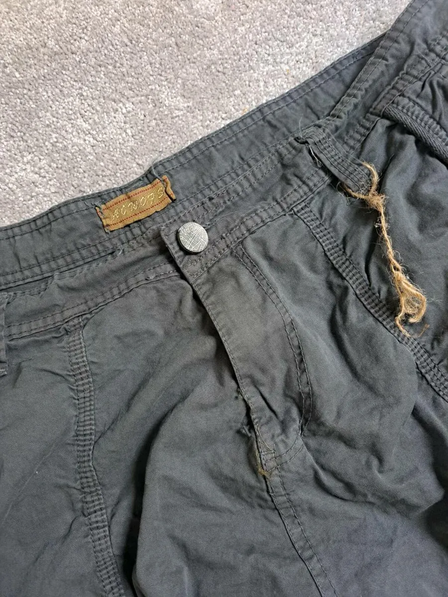 Mens Cargo shorts 42 XXL - Image 2