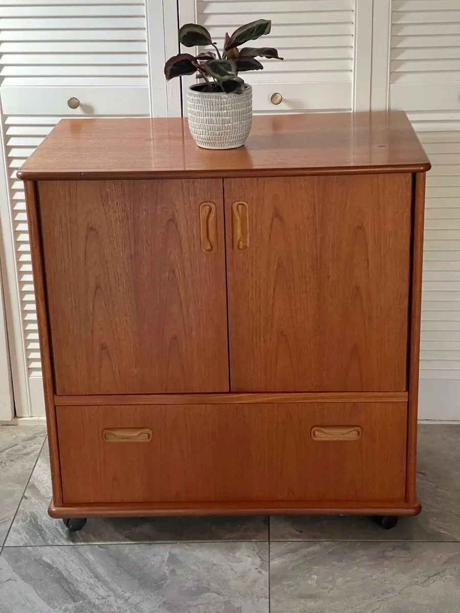 Mid century G plan media chest - Image 1